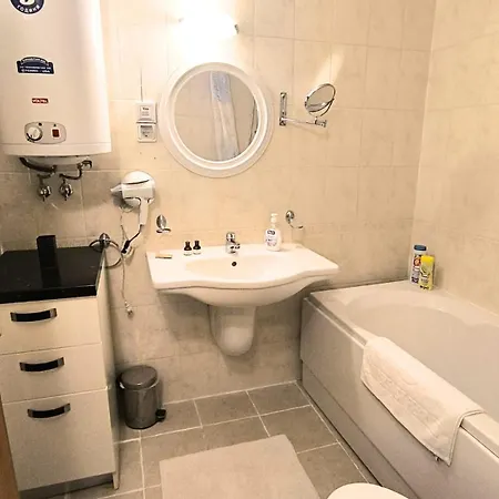 Aspen Golf C207, Free Razlık